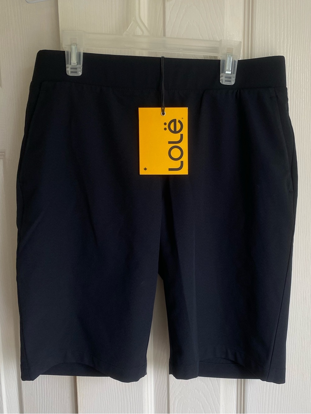 Lole Women's Black Romona Walking Shorts cigarette leg pull on pockets Small New